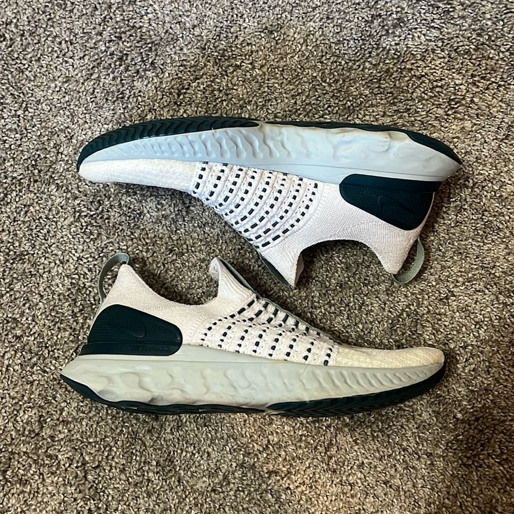 Nike React Phantom Run Flyknit 2